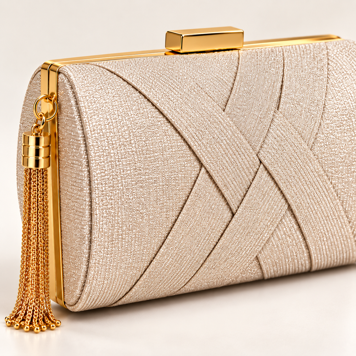 Myssac Lumière Champagne Clutch™