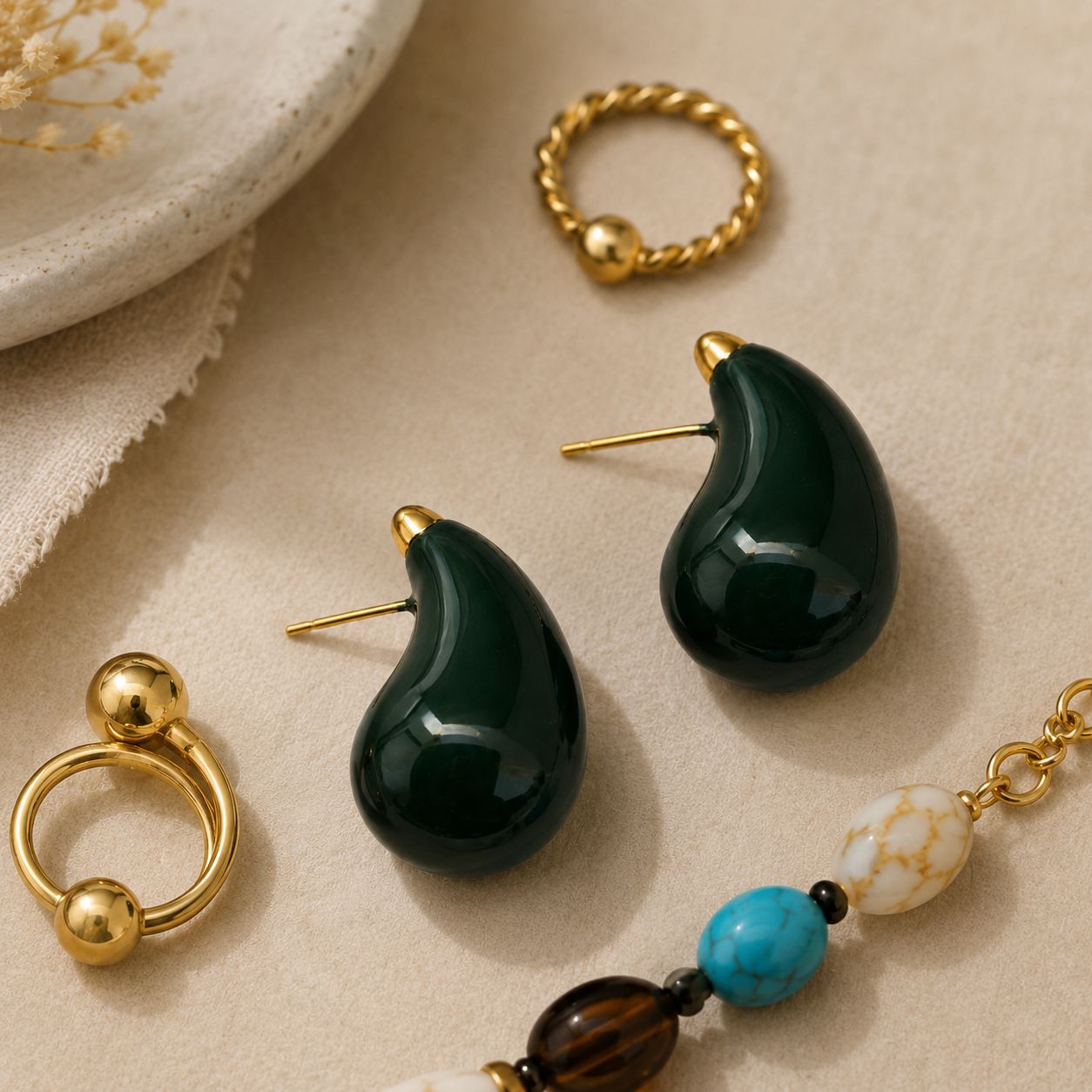 Myssac Drop Vert Earrings™