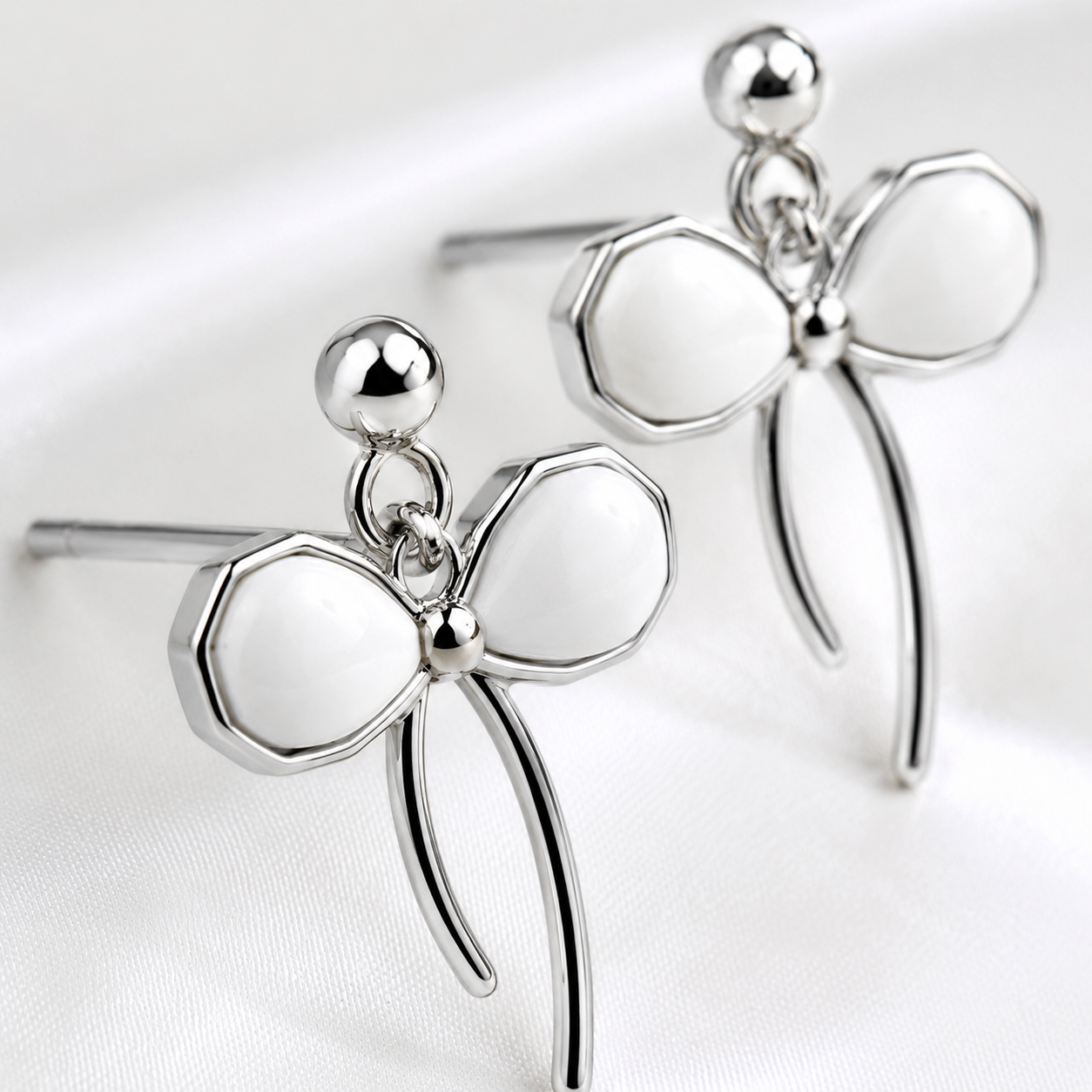Myssac Bow Earrings™