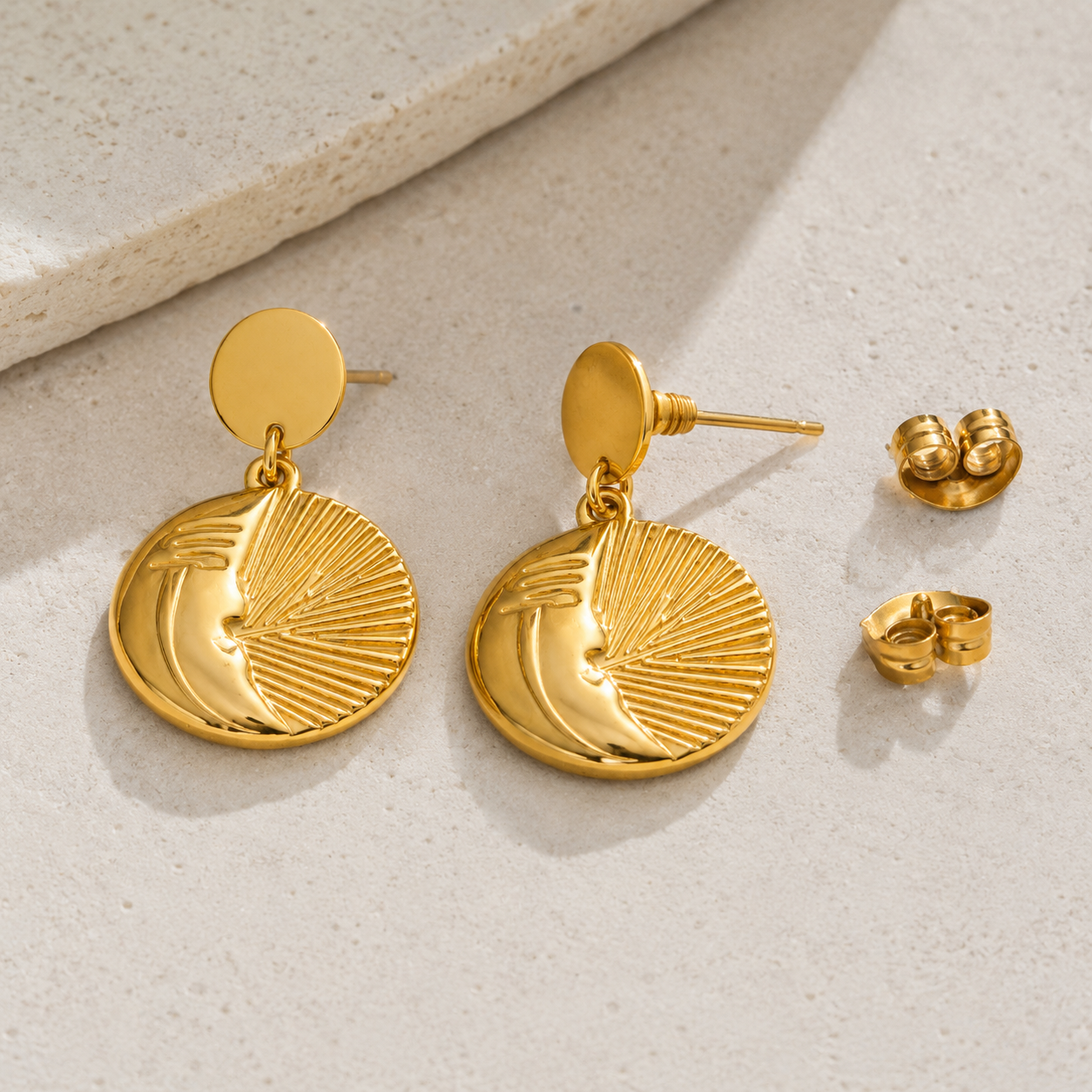 Myssac Half Moon Earrings™